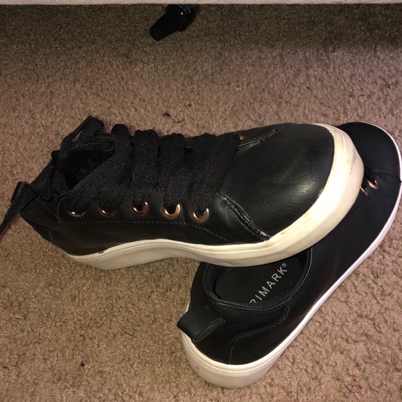 Shoe - Picture 2 of 3